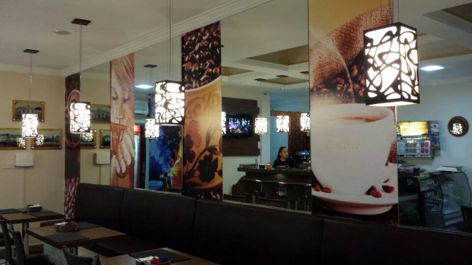  Cafeteria Café Docê