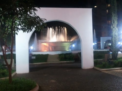 Praça Comendador João Alves - Praça da Fonte