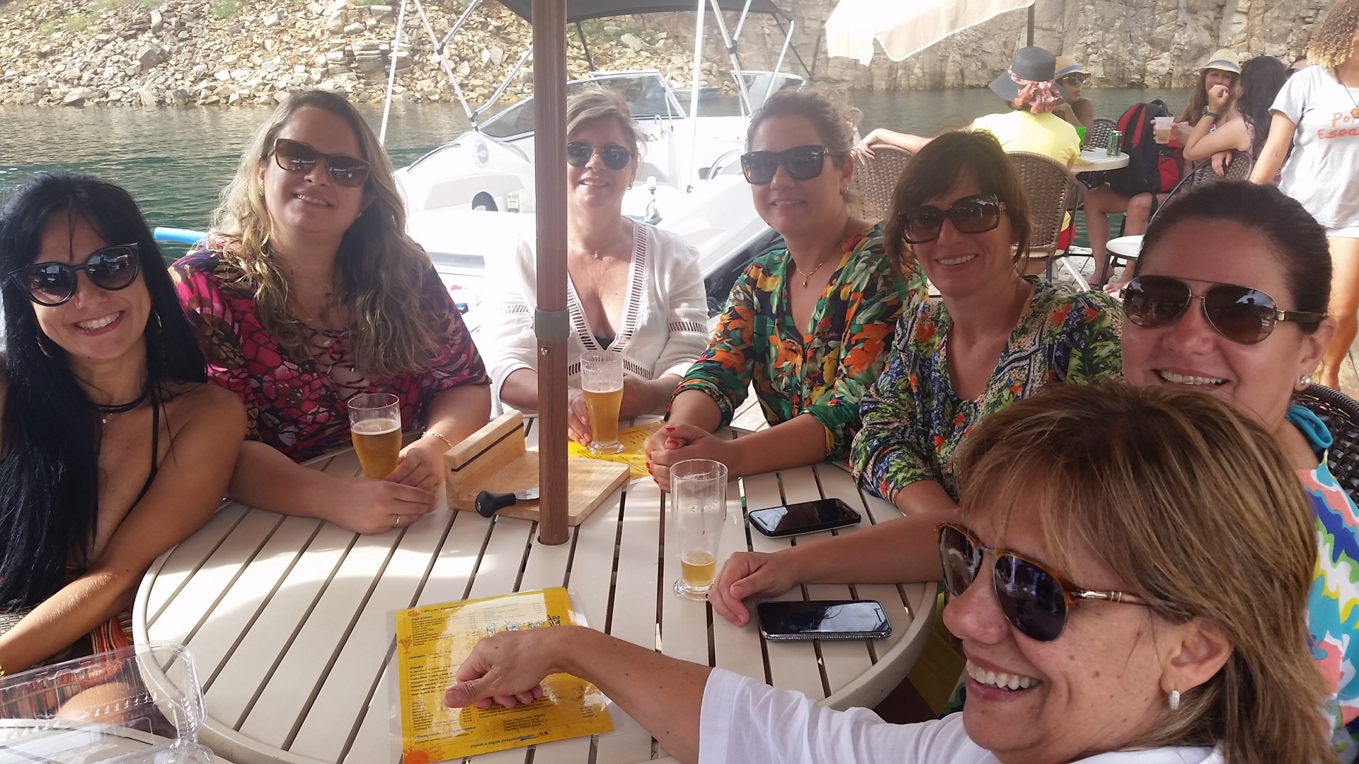 Porto Escarpas Bar e Lounge Flutuante