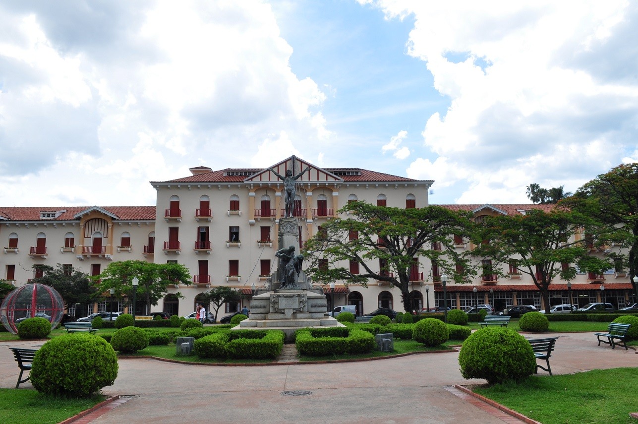 Praça Dr. Pedro Sanches