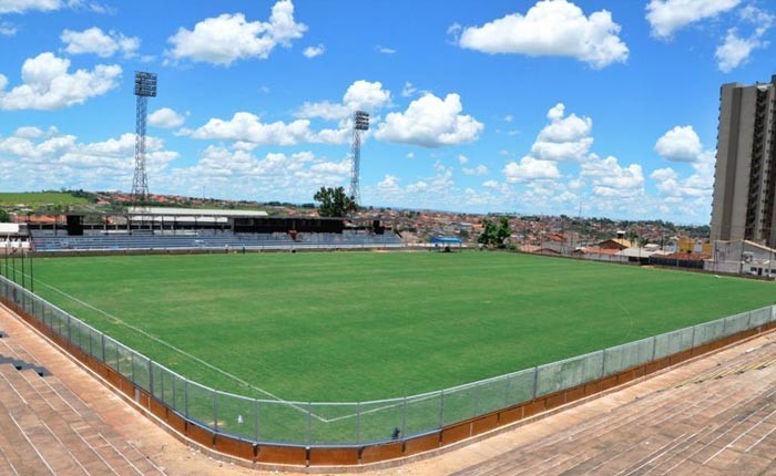 Estádio Municipal Fausto Alvim