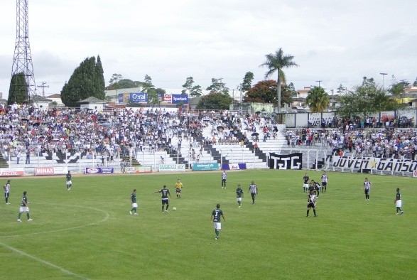 Estádio Municipal Fausto Alvim