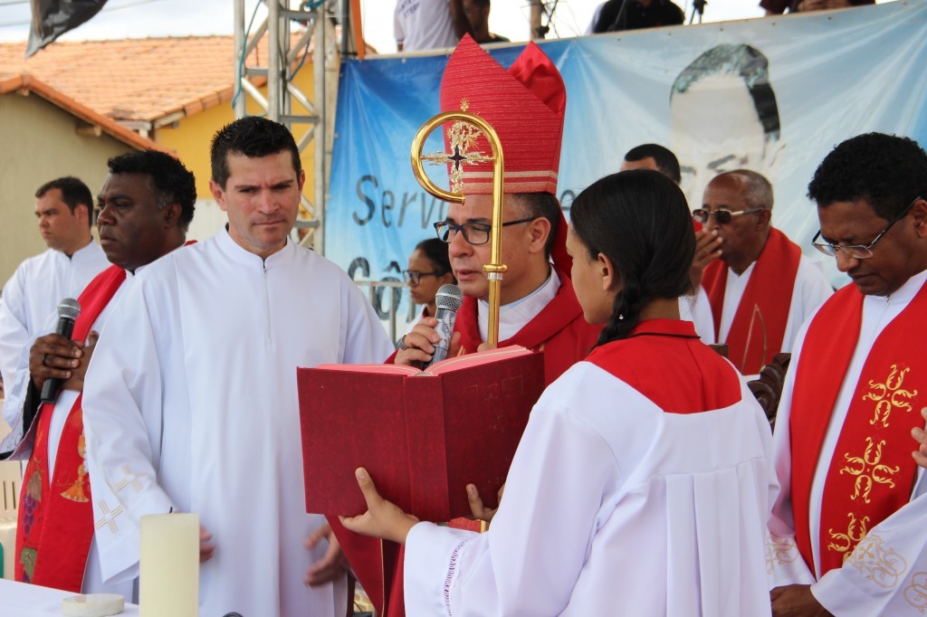 Tumulo do Servo de Deus Cônego Lafayette da Costa Coelho