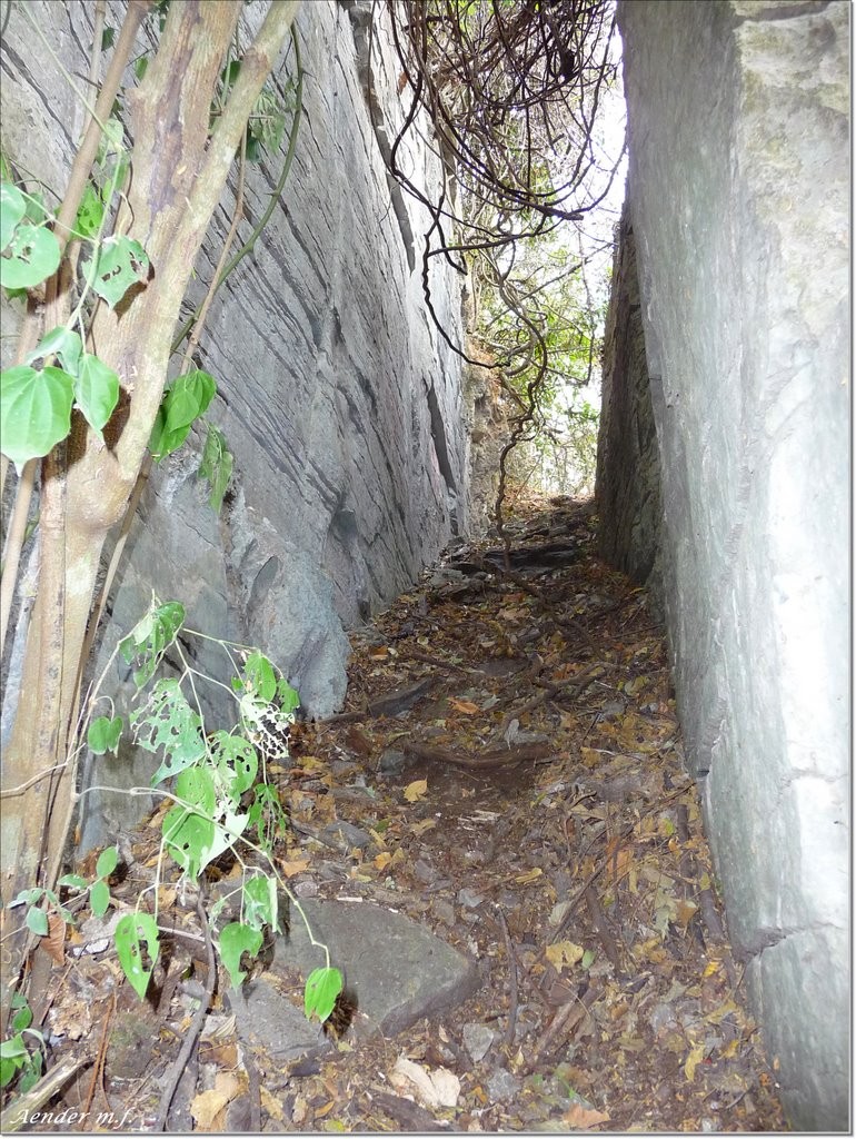 Gruta da Cazanga