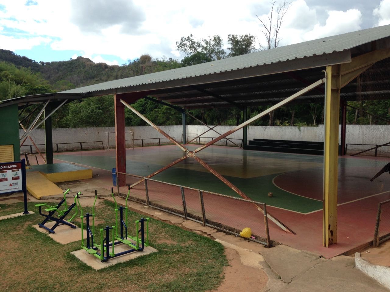 Quadra Poliesportiva de São José do Jacuri
