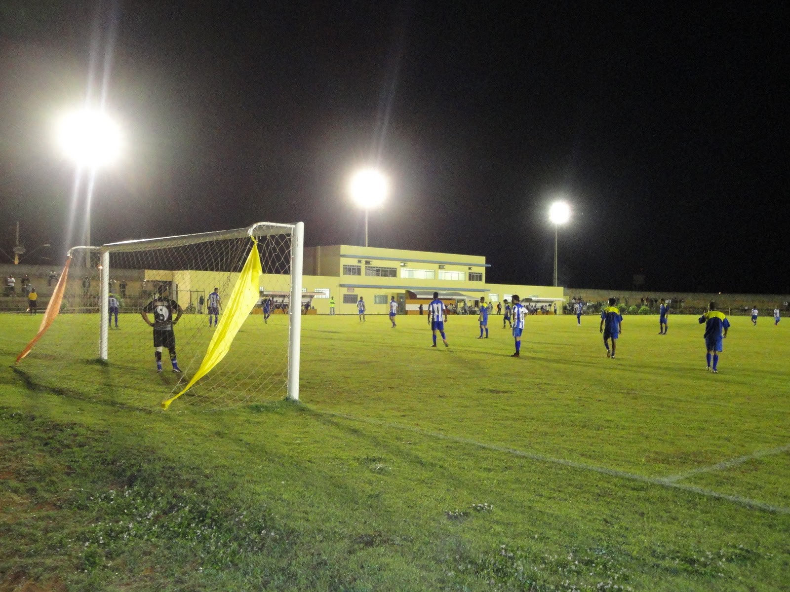 ESTÁDIO MUNICIPAL  DE JANUÁRIA "ALBINO MANDACARU"