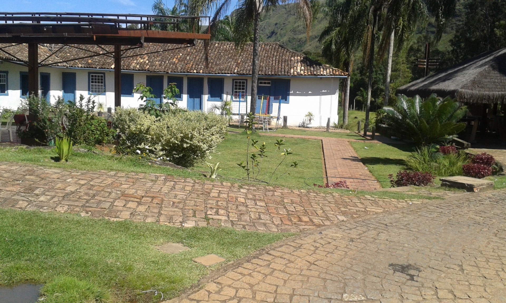 Fazenda Pé do Morro e Capela de Santana