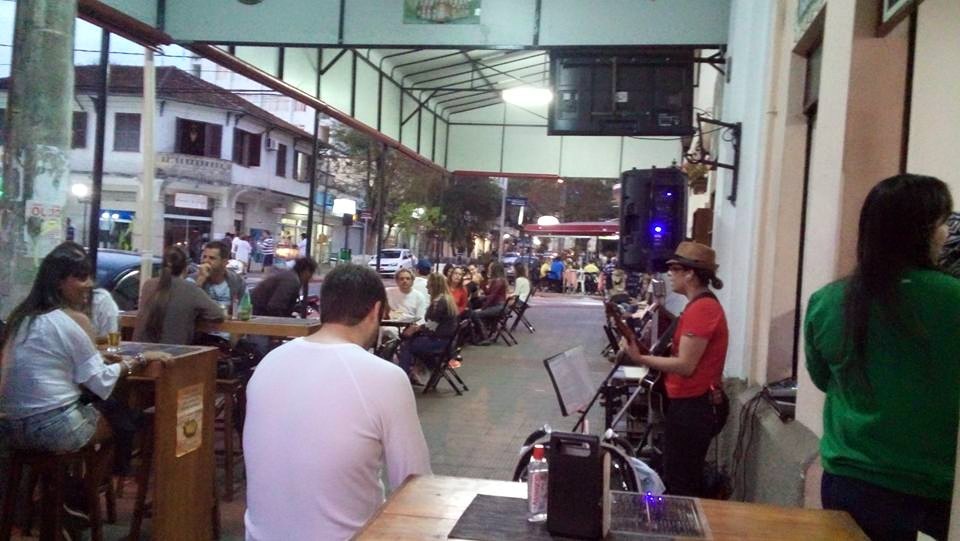 Avenida Café