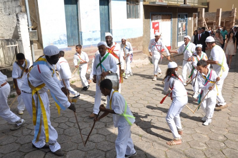 Grupo de congada e moçambique 