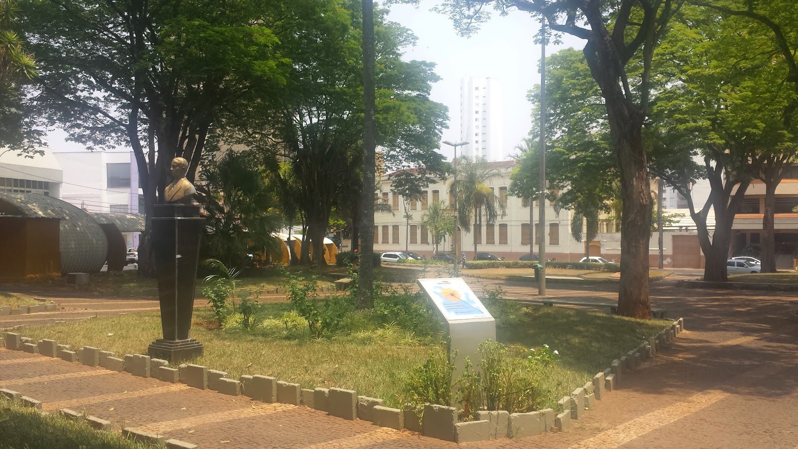 Praça Adolfo Fonseca