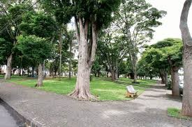 Praça Nicolau Feres 