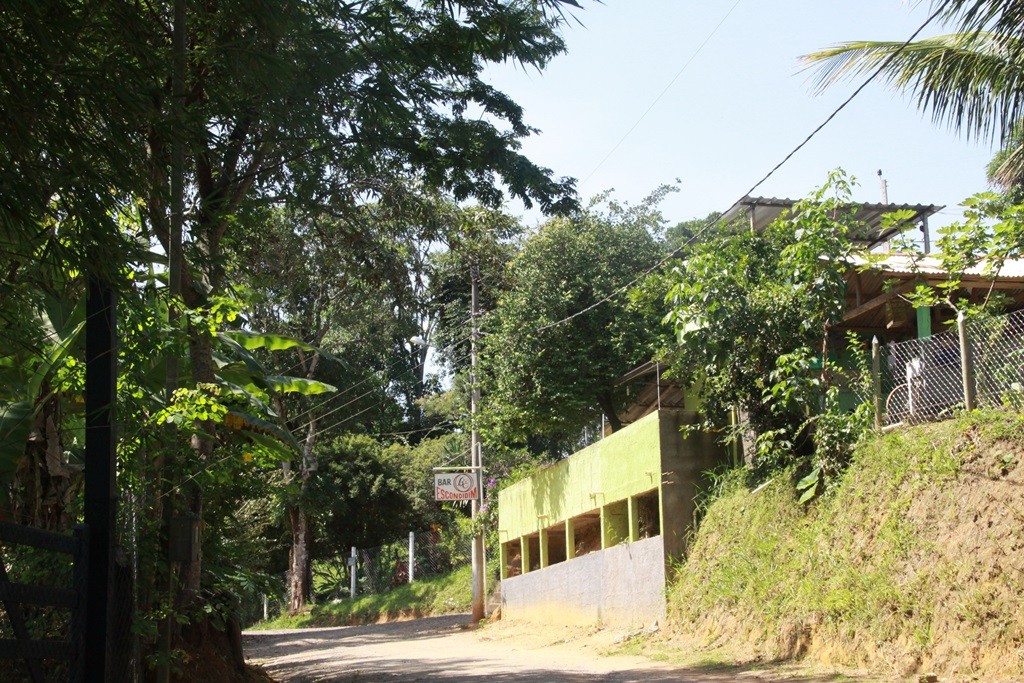 BAR ESCONDIDIM