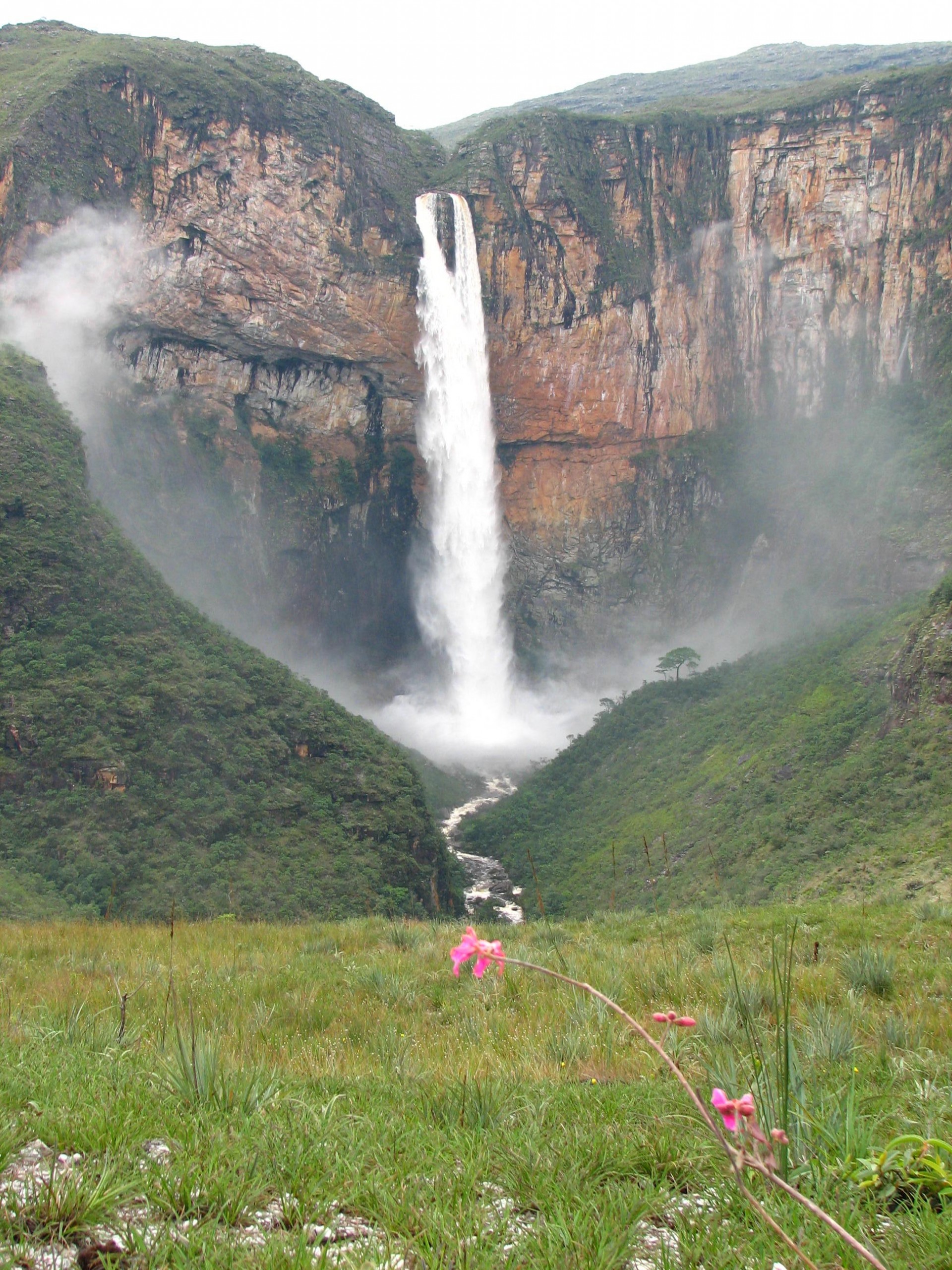 Cachoeira do Tabuleiro - Imagem 1