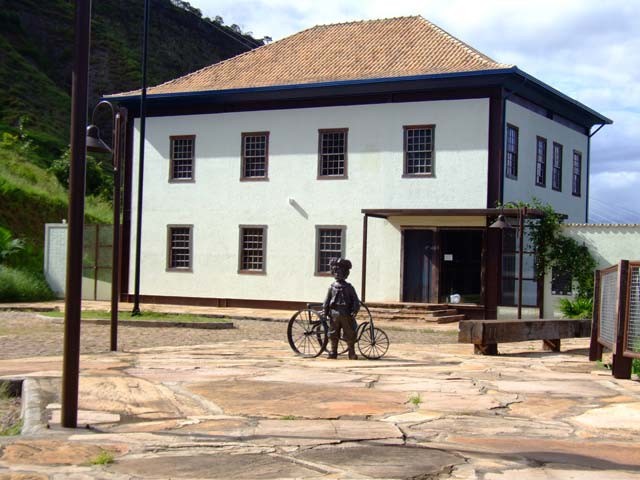 Estátua do Menino Antigo