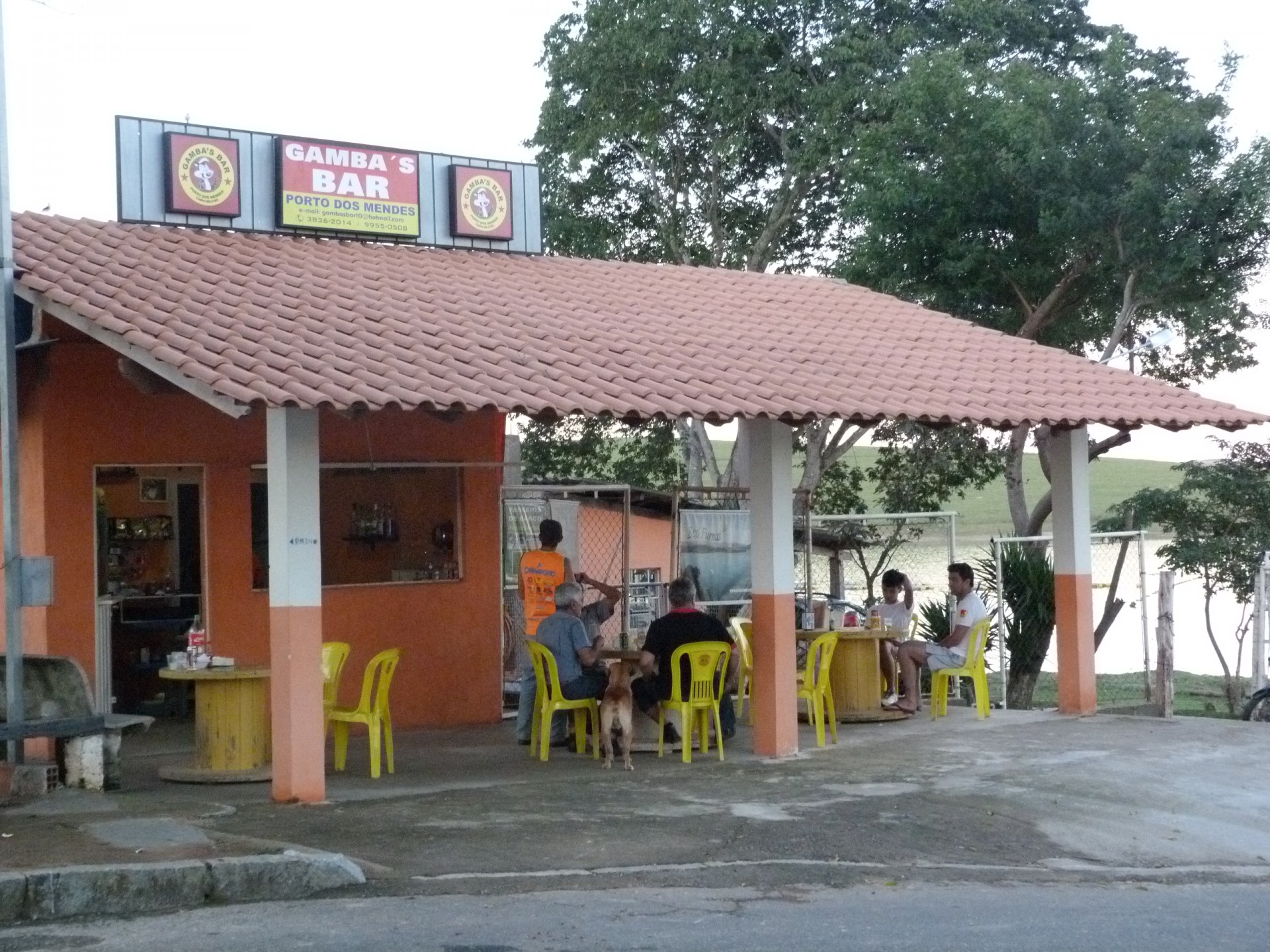 Gambás Bar