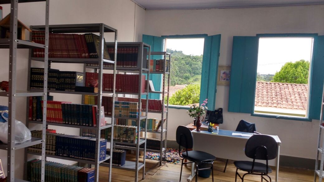 Biblioteca Municipal Maria Teresa de Jesus