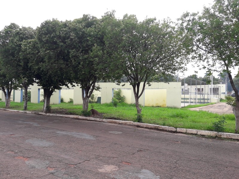 Quadras Poliesportiva Francisco Ribeiro da Cruz                              