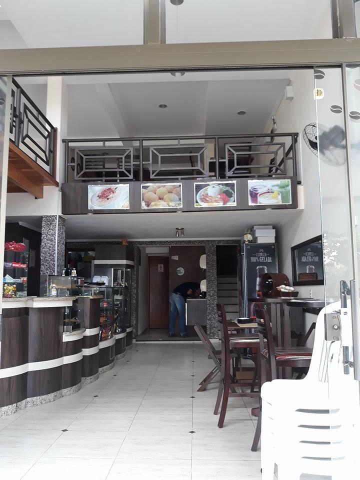 Q Delicious Café, Doceria e Restaurante