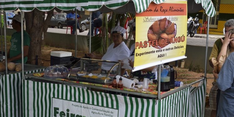 Feira Raízes do Campo