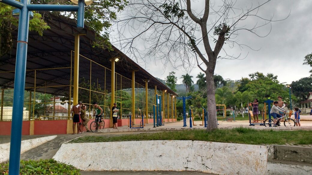 Centro Poliesportivo Praça Nossa Senhora da Glória 