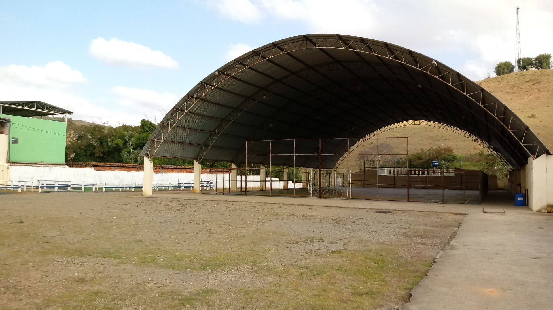 Quadra Poliesportiva/ Pavilhão Municipal 
