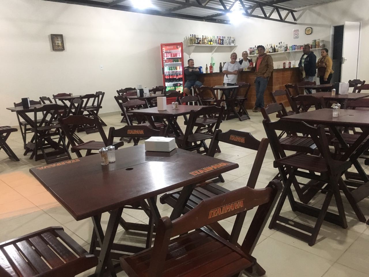 Montezanos Bar