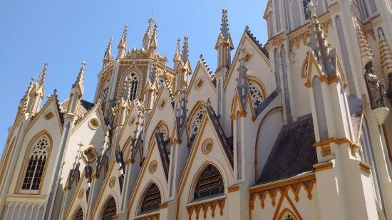 Basílica Nossa Senhora de Lourdes - Imagem 1