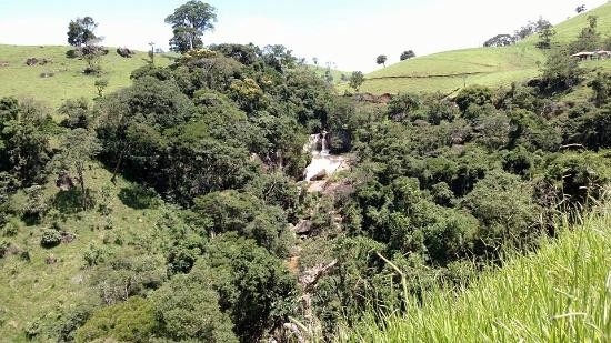 Cachoeira dos Henriques