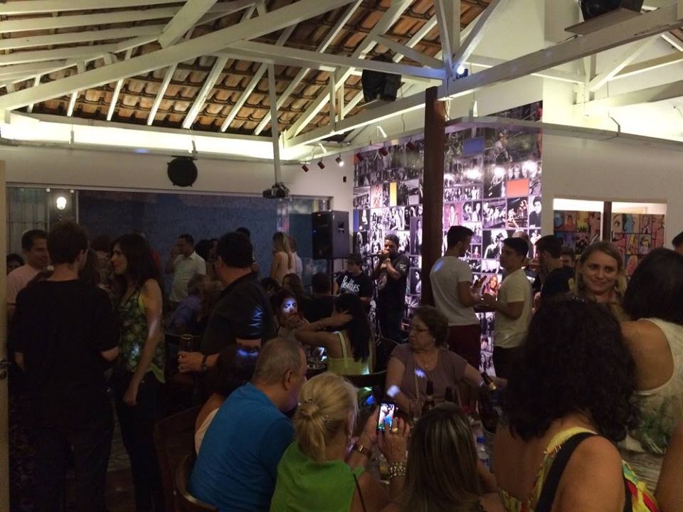 Dinos Rock Bar