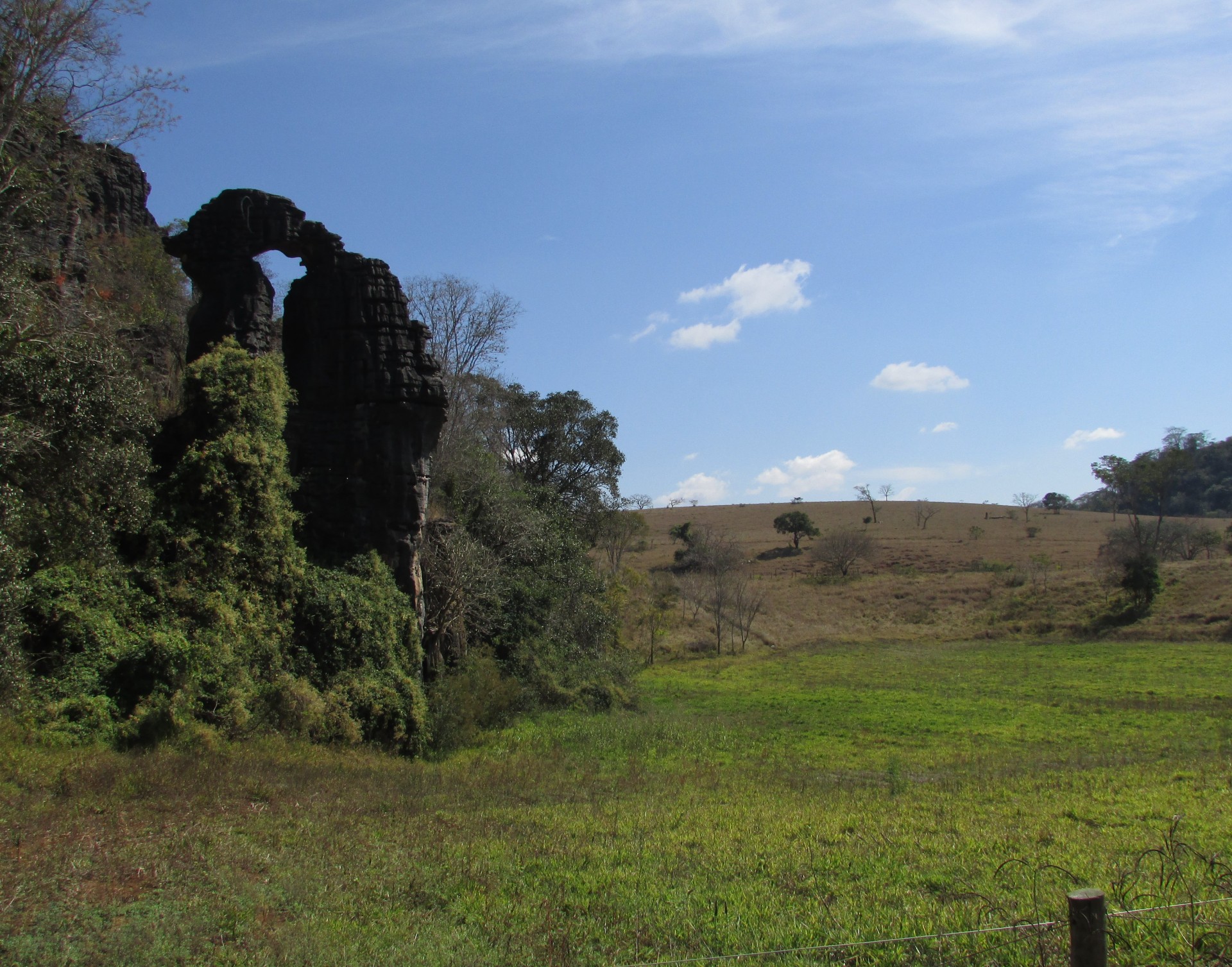 Gruta do Baú