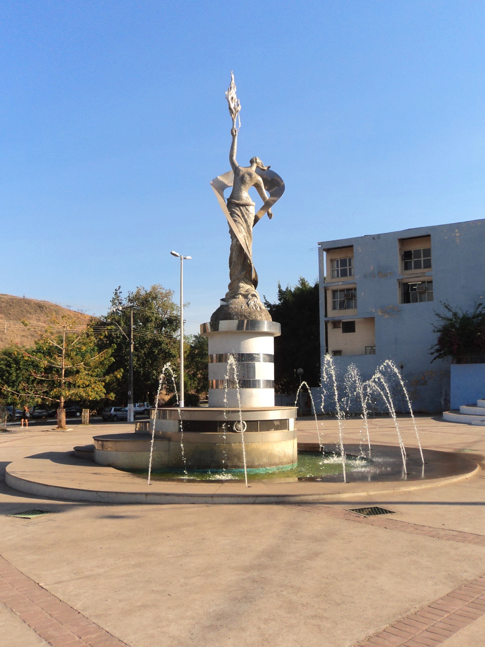 Monumento Os Cinco Elementos da Natureza