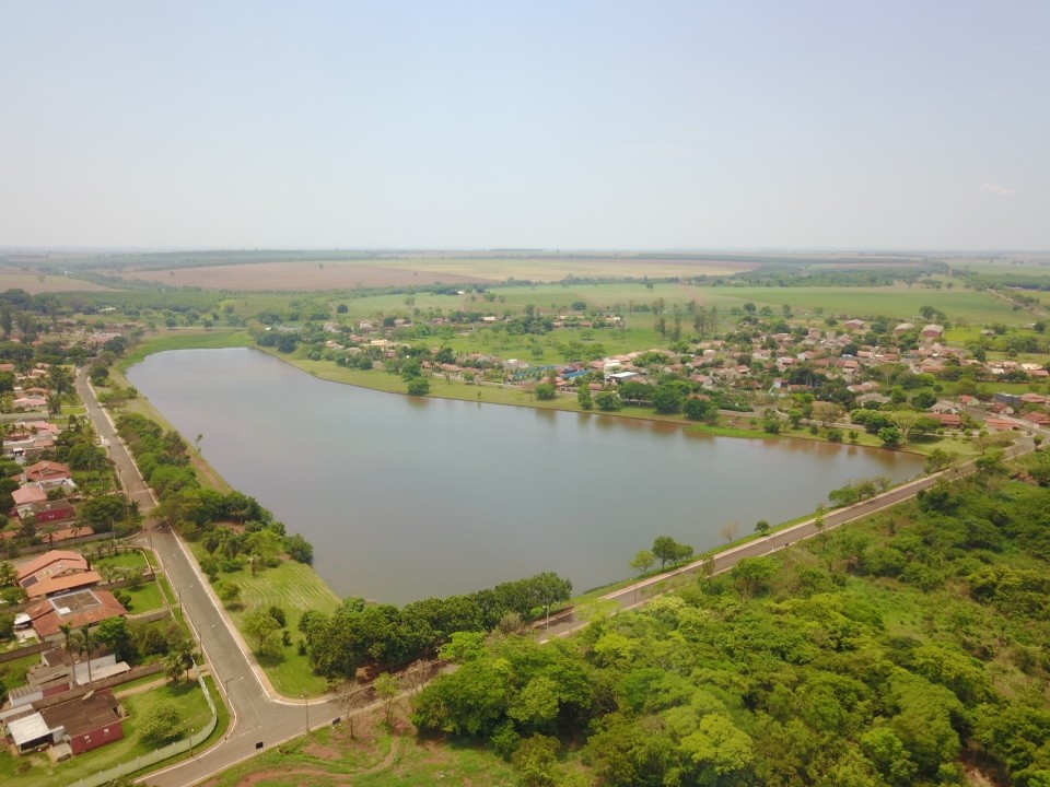 Lago da Vila Residencial de Planura
