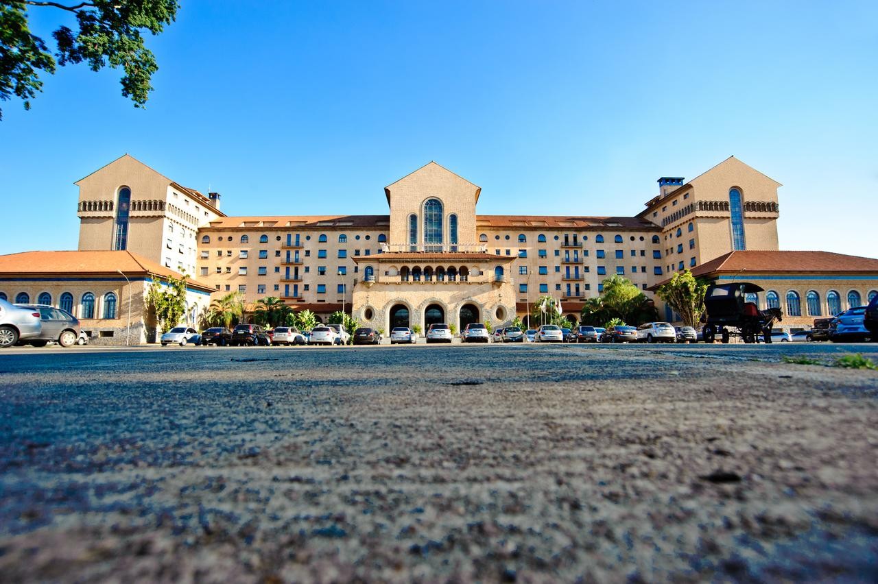  Grande Hotel 