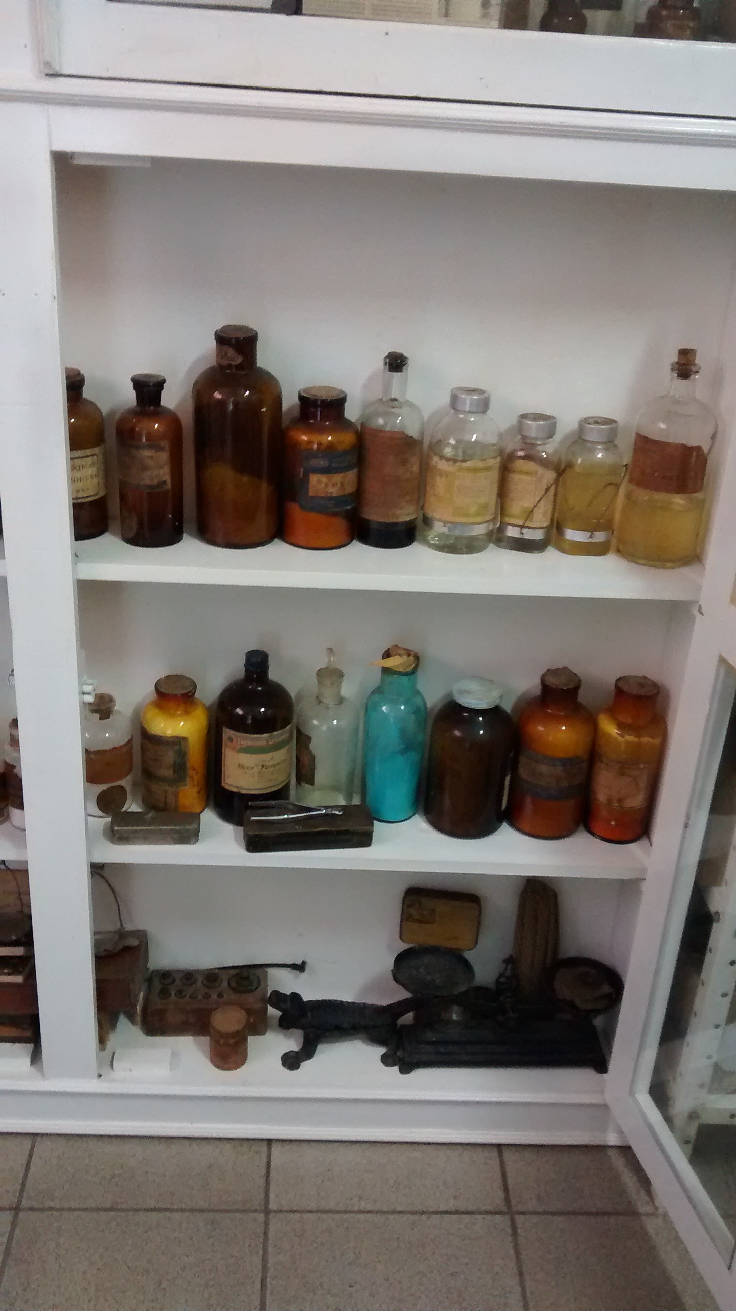 Acervo Farmacêutico da Família Sena 