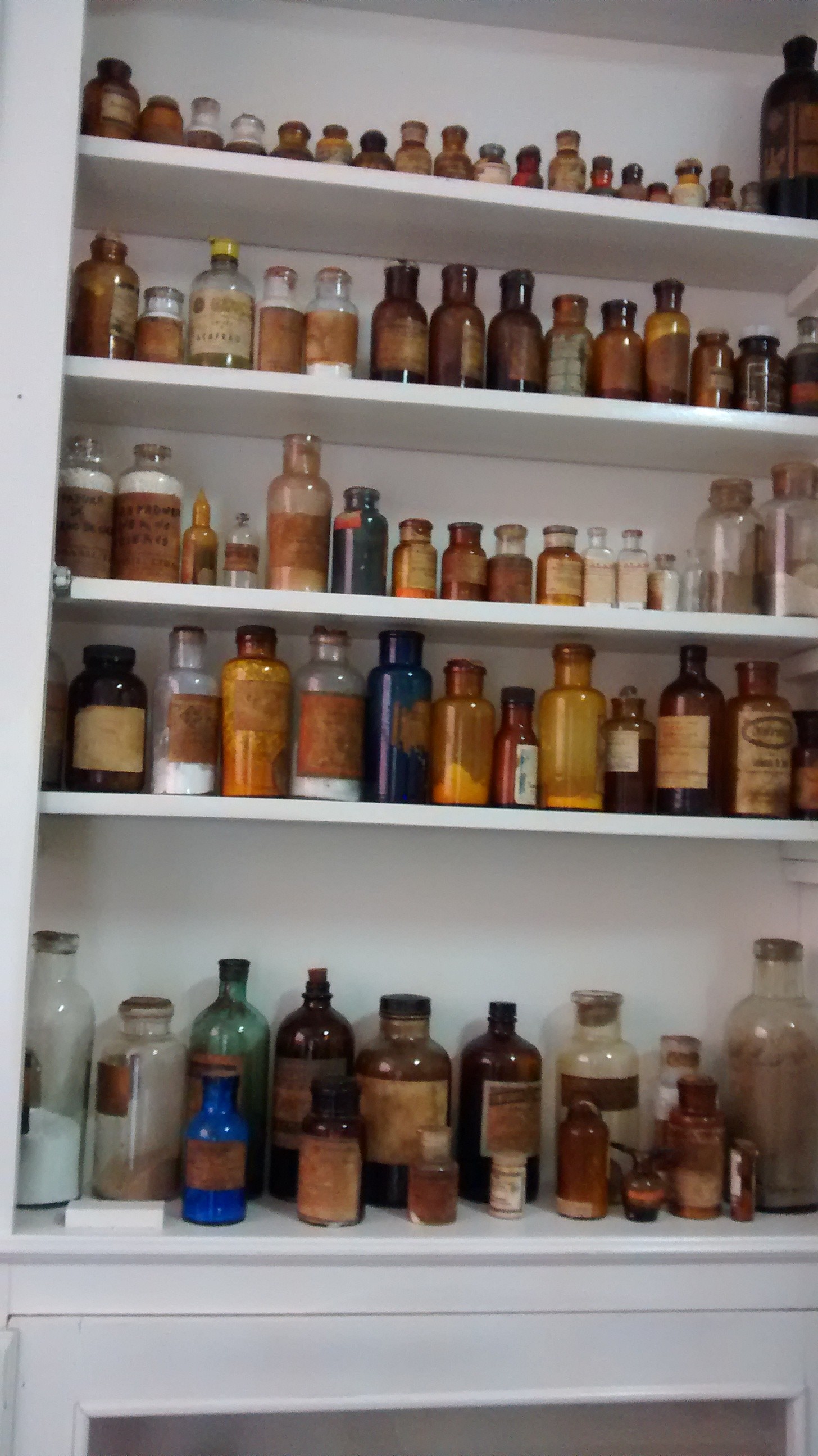 Acervo Farmacêutico da Família Sena 
