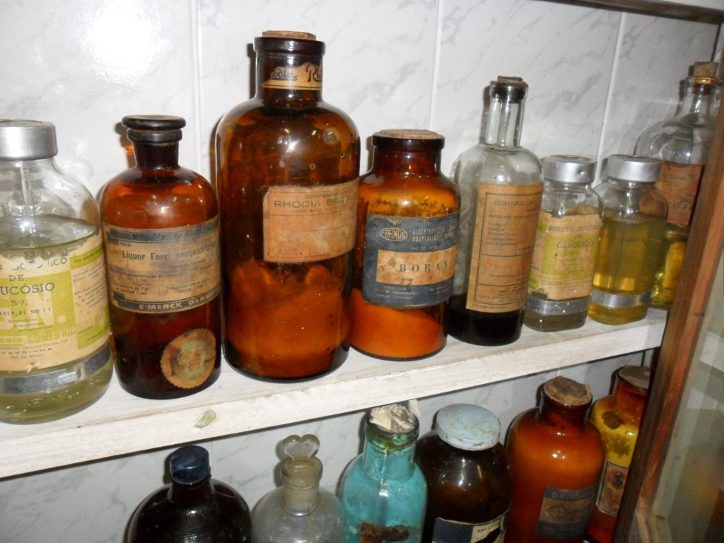 Acervo Farmacêutico da Família Sena 