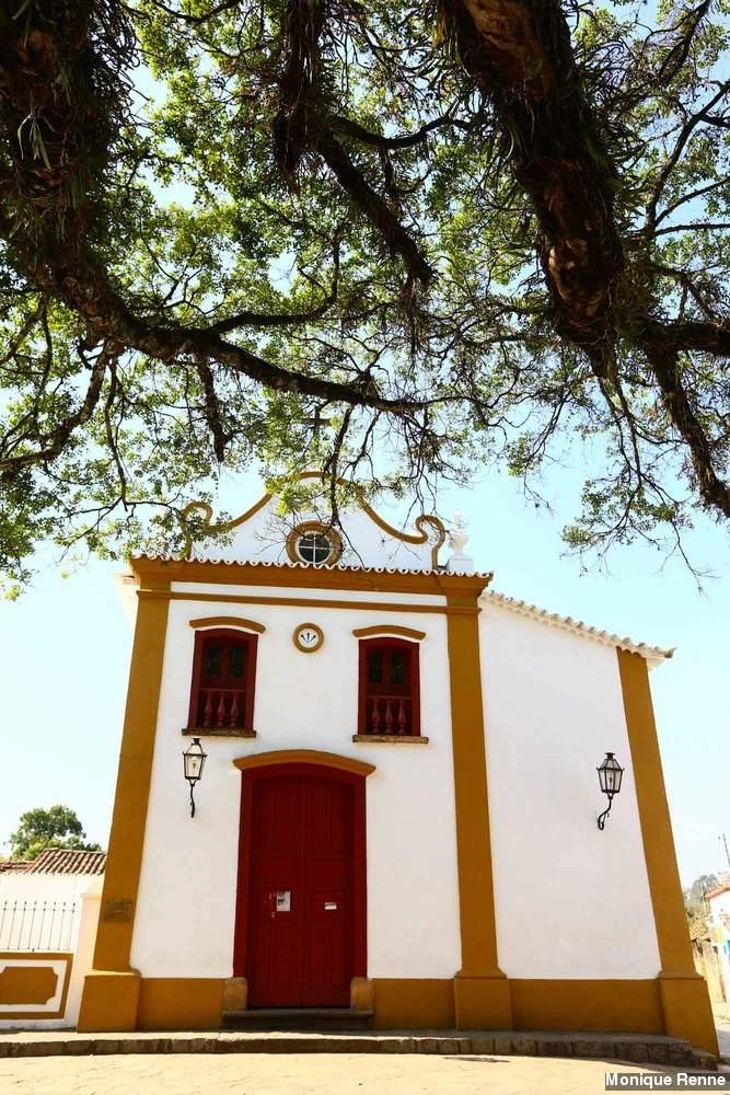Capela Bom Jesus da Pobreza