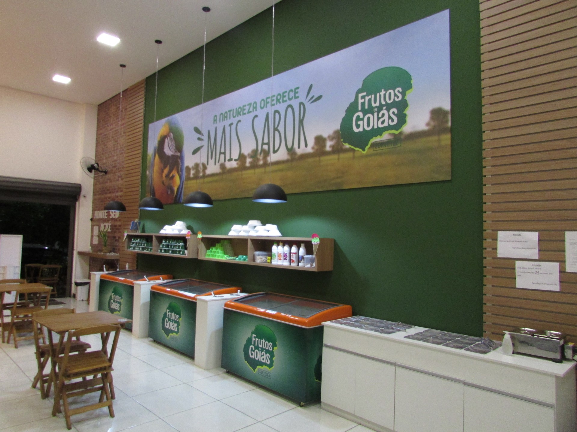 Frutos de Goiás Pedro Leopoldo