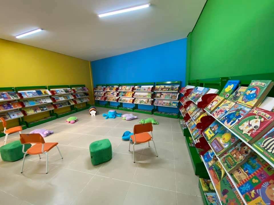 Biblioteca Municipal Poeta Péricles De Queiroz