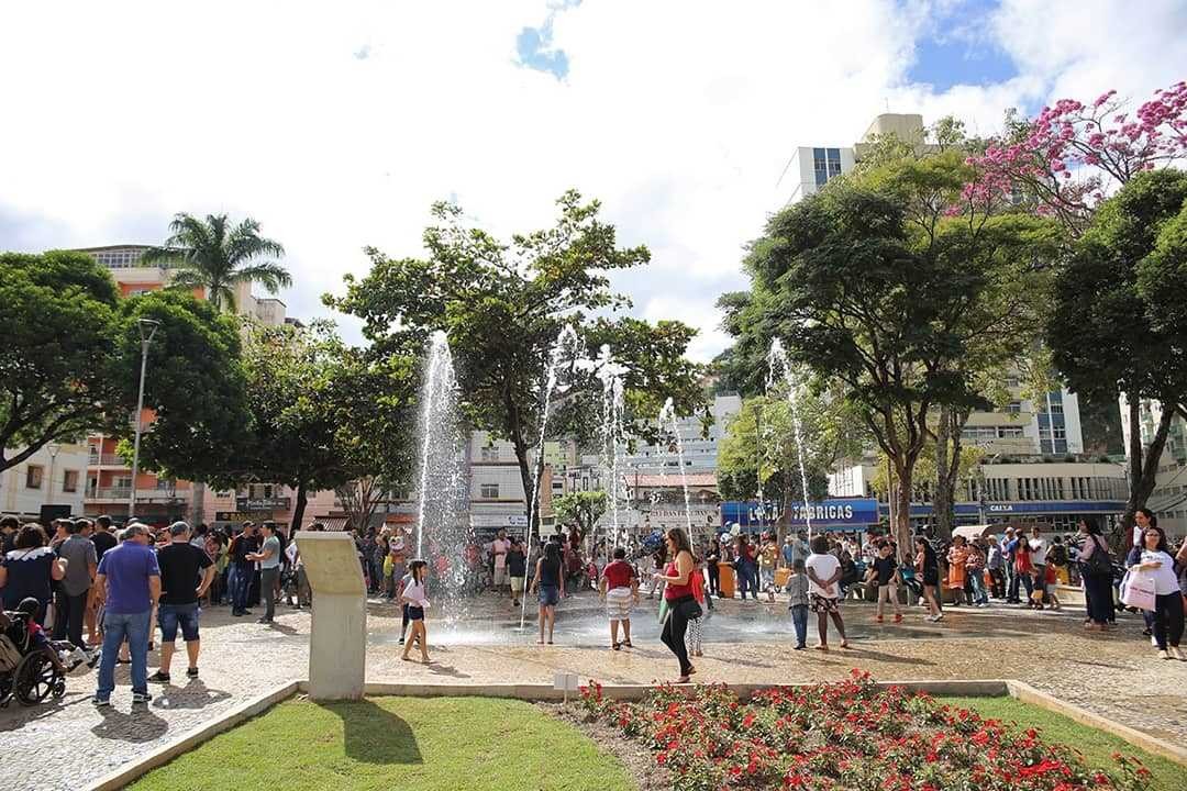 Praça Silviano Brandão