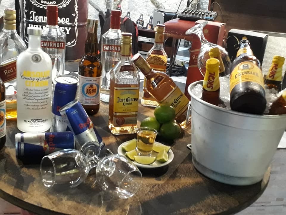 Jhopps Bar