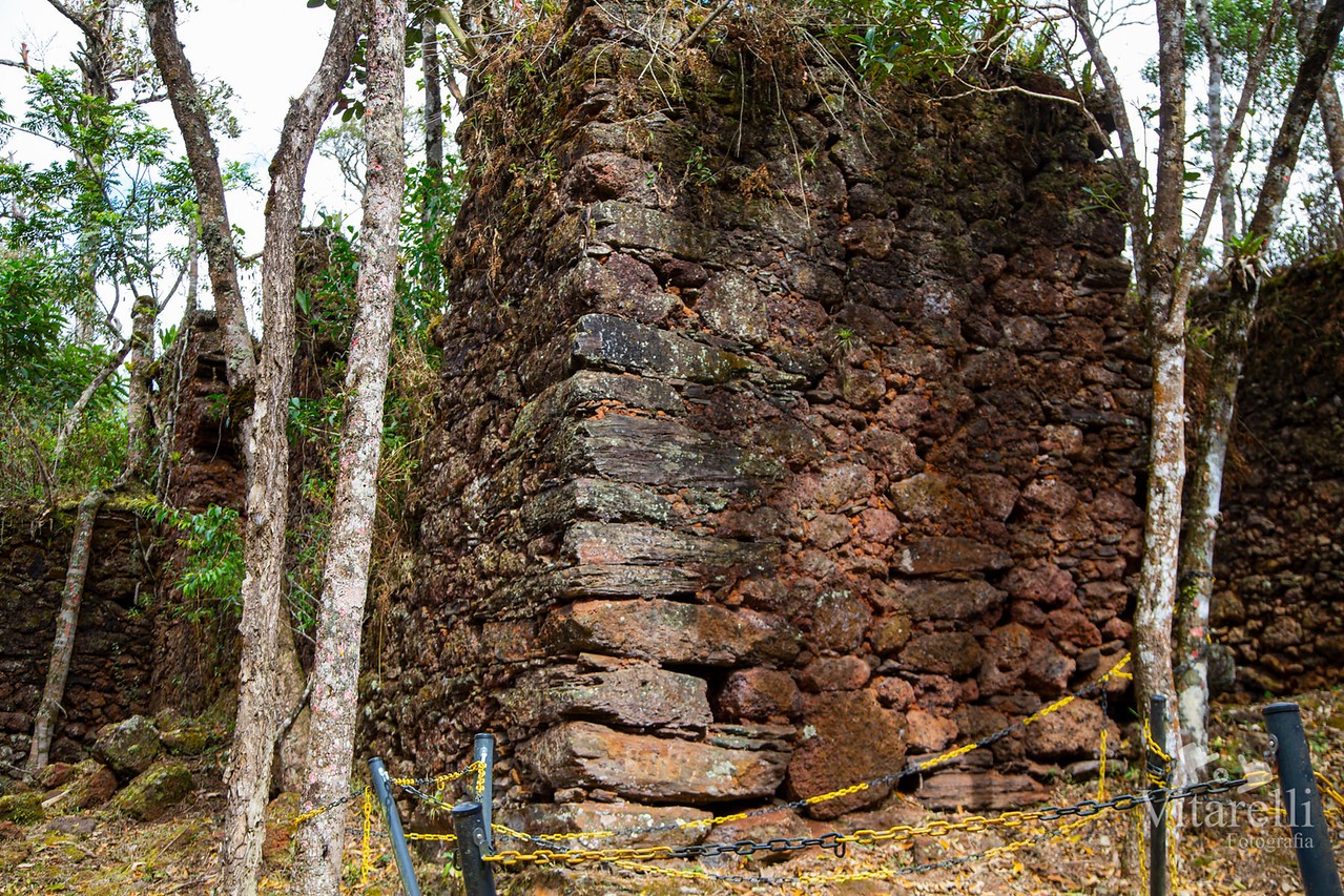 Calçada de Pedra e Forte da Serra de Belo Vale 