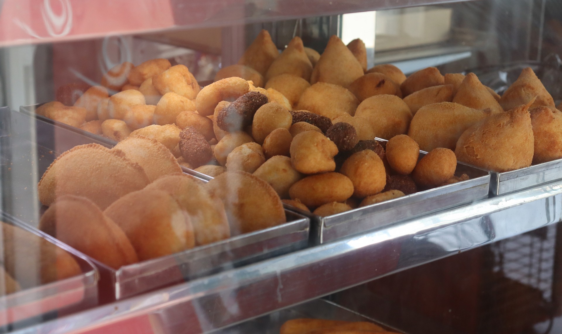 BOM A BEÇA PASTELARIA E LANCHONETE 