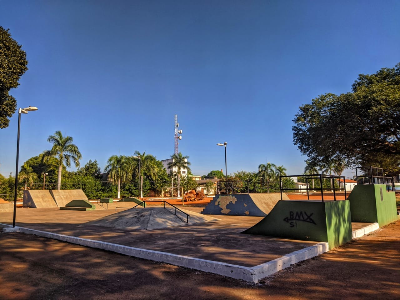 Praça de Eventos e Ilha da Saúde Dálton Saraiva