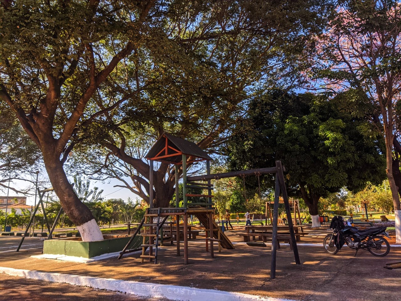 Praça de Eventos e Ilha da Saúde Dálton Saraiva