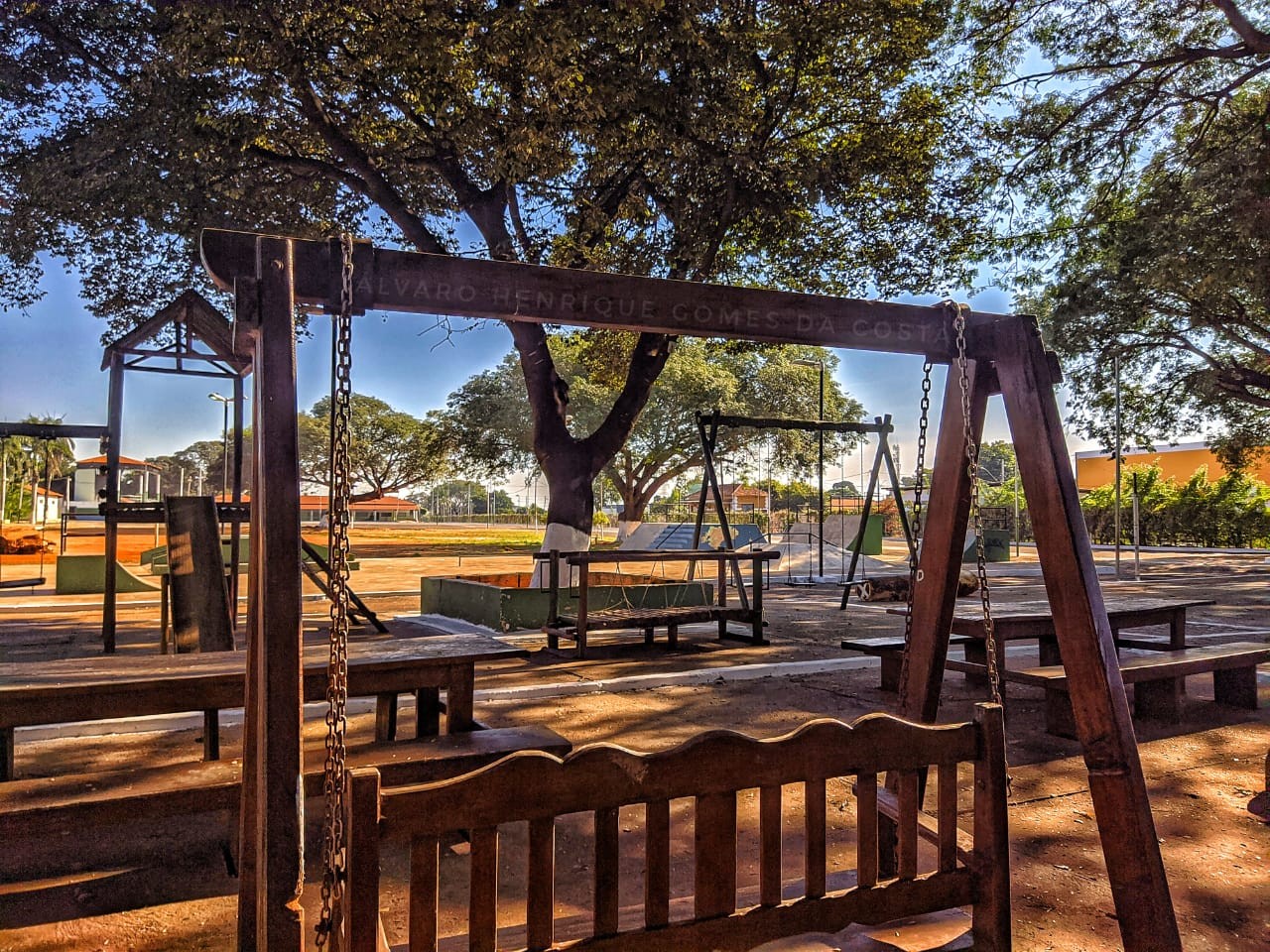 Praça de Eventos e Ilha da Saúde Dálton Saraiva