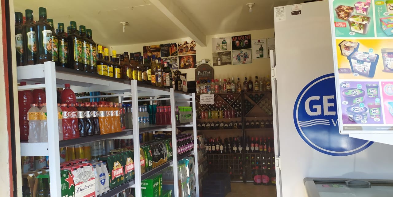 AREDES DISTRIBUIDORA