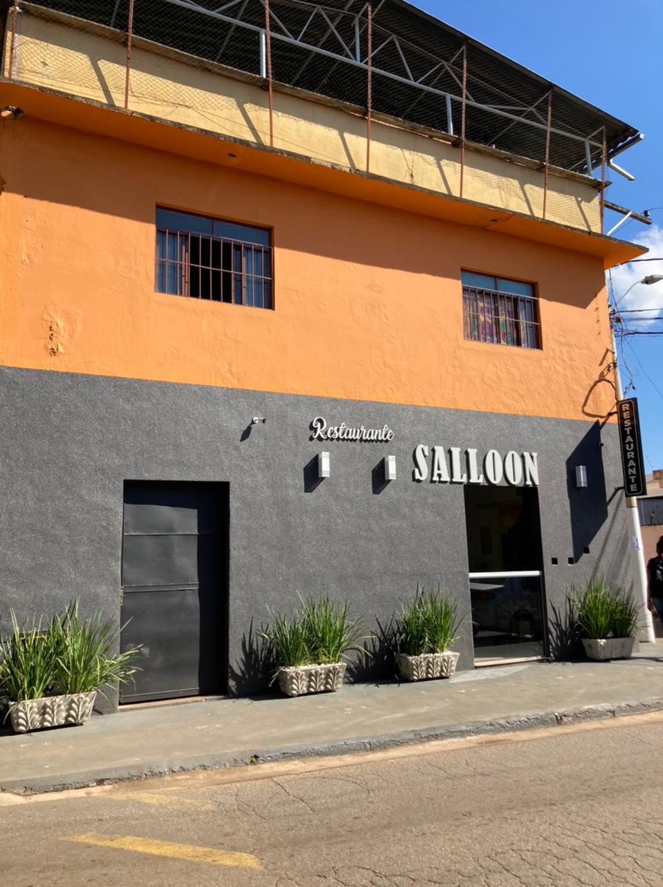Bar Restaurante Saloon 