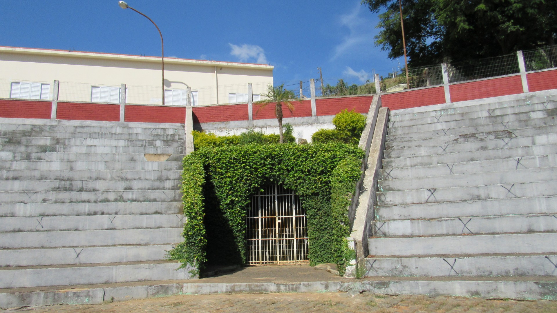 Gruta Nossa Senhora de Lourdes