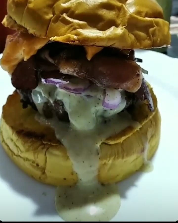 Burqueria e Pizzaria Astral Legal 